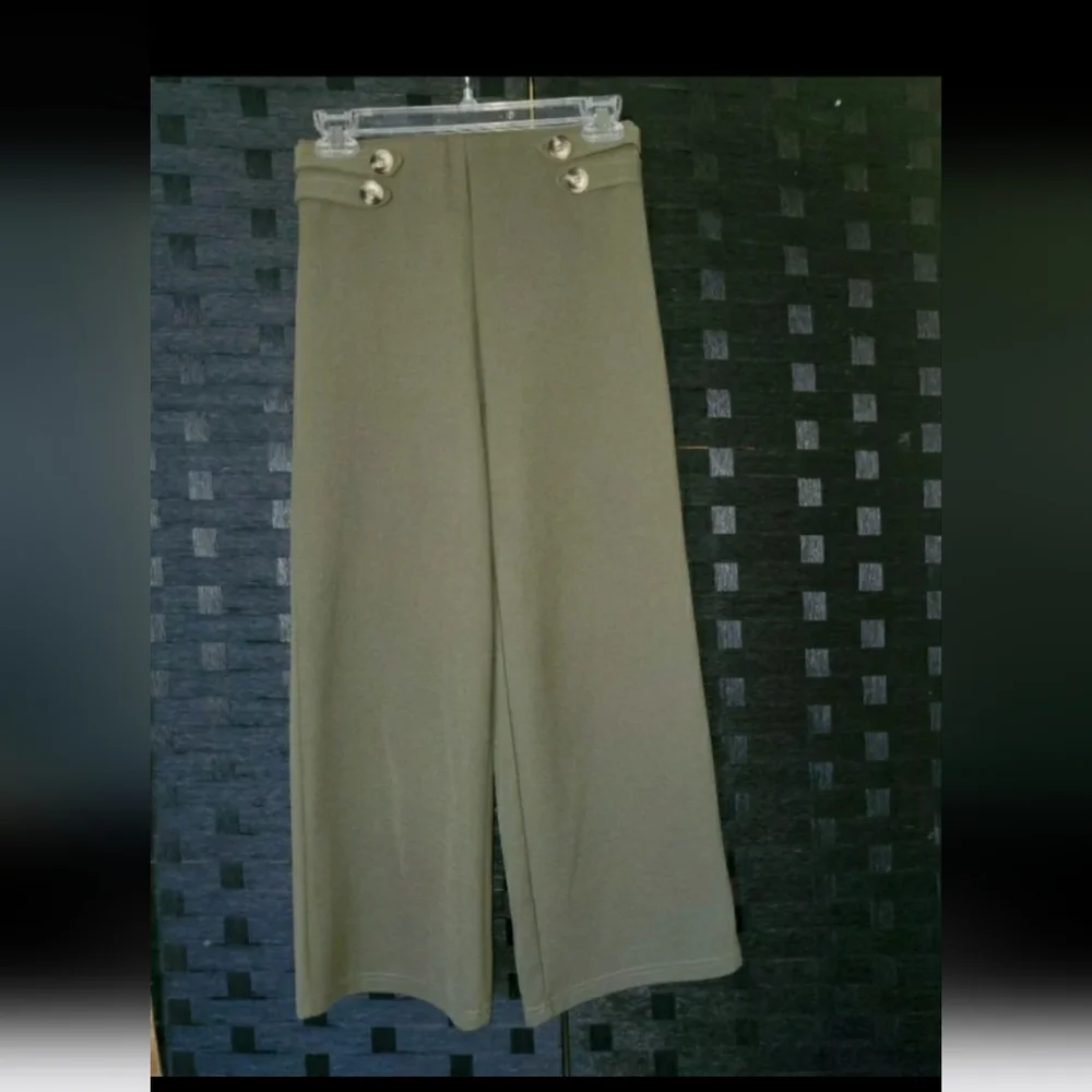 Derek Heart Olive Sailor Button Wide Leg Cropped Pants Women’s Small - Picture 3 of 7